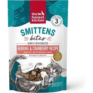 Honest Kitchen Crunchy Cat Treats Smittens Herring Cranberry – 2 Oz