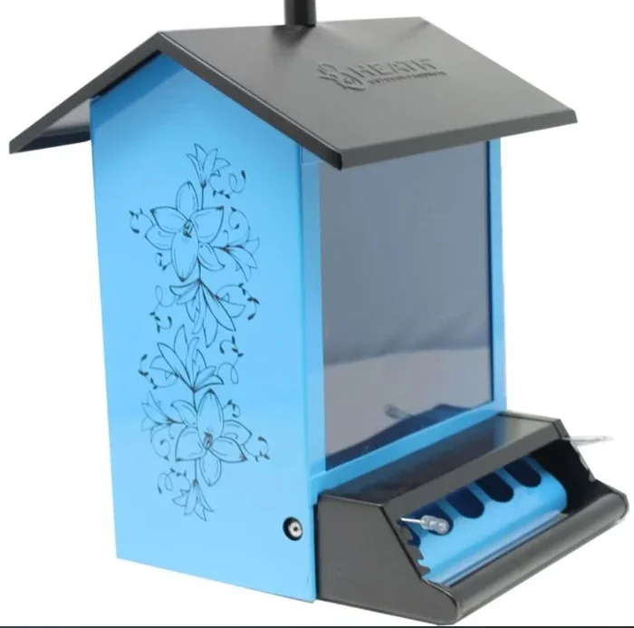 Squirrel Resistant Feeder