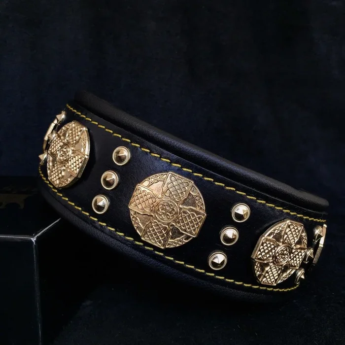 The “Maximus” collar 2.5 inch wide black & gold
